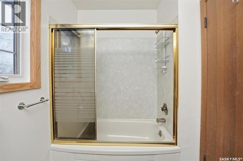 501 Bate Crescent, Saskatoon, SK - Indoor Photo Showing Bathroom