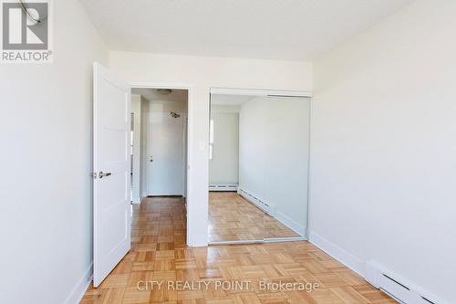 302 - 990 Avenue Road, Toronto, ON - Indoor Photo Showing Other Room