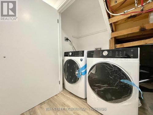 2 - 119 Claymore Crescent, Oshawa, ON - Indoor Photo Showing Laundry Room