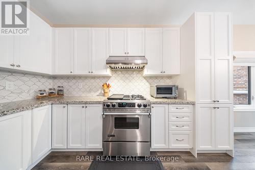 1767 Emberton Way, Innisfil, ON - Indoor Photo Showing Kitchen With Upgraded Kitchen