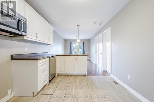 660 Hamilton Crescent, Cornwall, ON - Indoor Photo Showing Kitchen