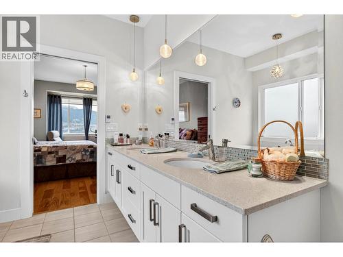 Ensuite - 13246 Lake Hill Drive, Lake Country, BC - Indoor Photo Showing Other Room
