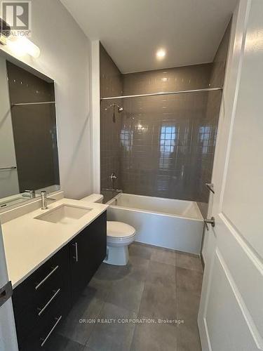 2004 - 3240 William Coltson Avenue, Oakville, ON - Indoor Photo Showing Bathroom