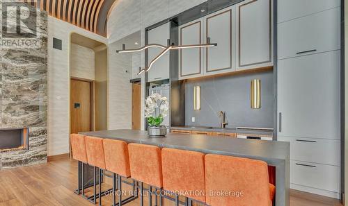 2004 - 3240 William Coltson Avenue, Oakville, ON - Indoor