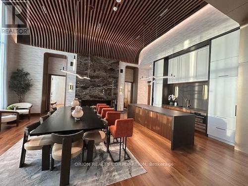 2004 - 3240 William Coltson Avenue, Oakville, ON - Indoor Photo Showing Dining Room