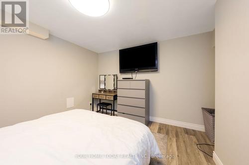 5860 Fifth Line, Erin, ON - Indoor Photo Showing Bedroom