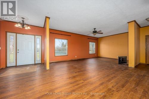5860 Fifth Line, Erin, ON - Indoor Photo Showing Other Room