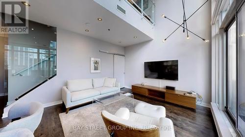 Uph01 - 21 Nelson Street, Toronto, ON - Indoor Photo Showing Living Room