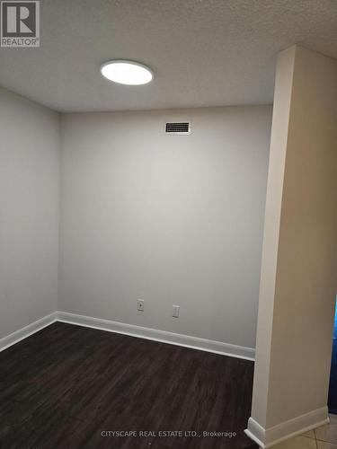 423 - 525 Wilson Avenue, Toronto, ON - Indoor Photo Showing Other Room