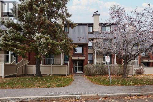 #6 - 20 SWEETBRIAR CIRCLE  Ottawa, ON K2J 2K4