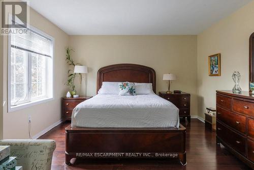 1 - 31 Moss Boulevard, Hamilton, ON - Indoor Photo Showing Bedroom