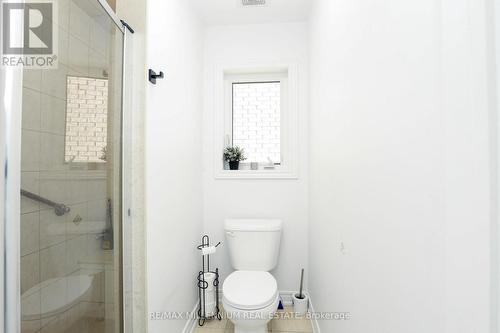 58 Trail Boulevard, Springwater, ON - Indoor Photo Showing Bathroom