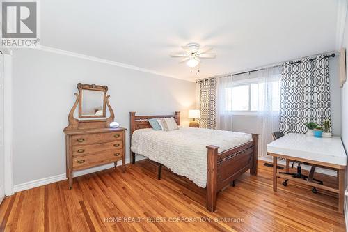 2715 Hollington Crescent, Mississauga, ON - Indoor Photo Showing Bedroom