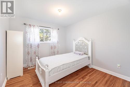 2715 Hollington Crescent, Mississauga, ON - Indoor Photo Showing Bedroom