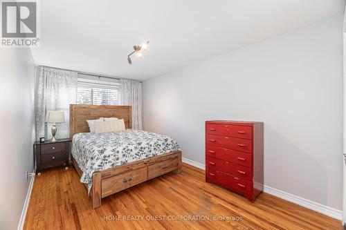 2715 Hollington Crescent, Mississauga, ON - Indoor Photo Showing Bedroom