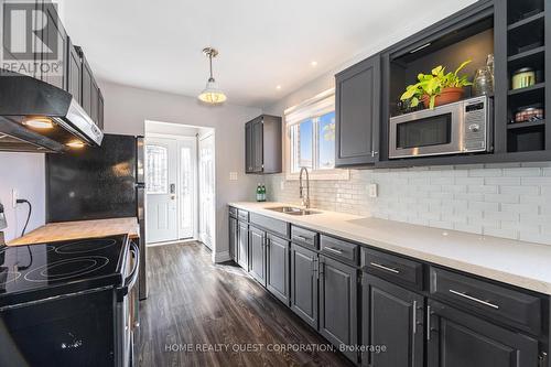 2715 Hollington Crescent, Mississauga, ON - Indoor Photo Showing Kitchen With Double Sink