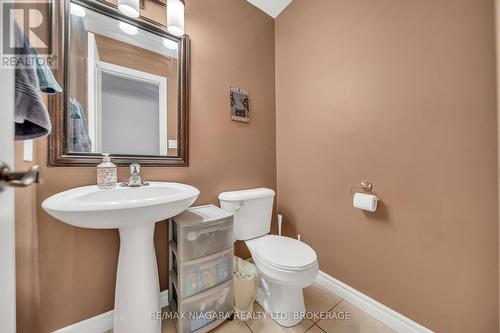 81 - 165 Terraview Crescent, Guelph (Kortright West), ON - Indoor Photo Showing Bathroom
