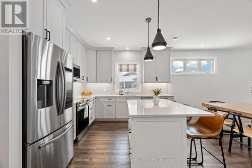 451 Woodridge Drive, Goderich (Goderich (Town)), ON - Indoor Photo Showing Kitchen With Upgraded Kitchen
