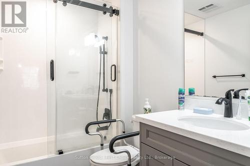 201 - 100 Gordon Street, Stratford, ON - Indoor Photo Showing Bathroom