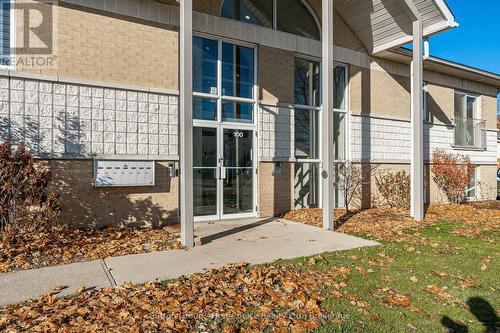 201 - 100 Gordon Street, Stratford, ON - Outdoor