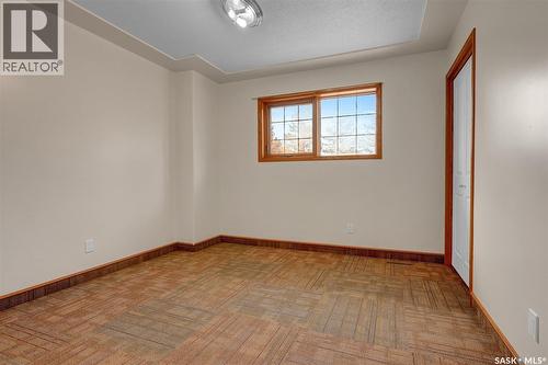 1055 7Th Avenue Sw, Moose Jaw, SK - Indoor Photo Showing Other Room