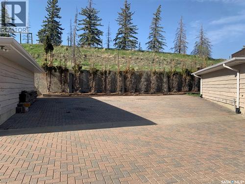 1055 7Th Avenue Sw, Moose Jaw, SK - Outdoor