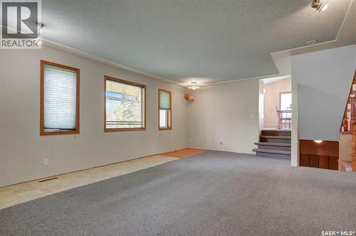 1055 7Th Avenue Sw, Moose Jaw, SK - Indoor Photo Showing Other Room