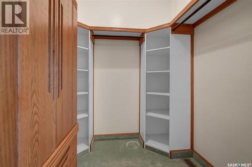 1055 7Th Avenue Sw, Moose Jaw, SK - Indoor Photo Showing Other Room