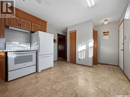 3213 33Rd Street W, Saskatoon, SK - Indoor Photo Showing Kitchen