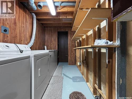 3213 33Rd Street W, Saskatoon, SK - Indoor Photo Showing Laundry Room