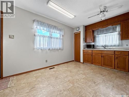 3213 33Rd Street W, Saskatoon, SK - Indoor Photo Showing Other Room