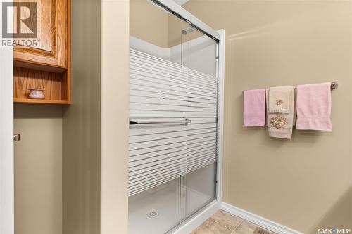 211 2885 Arens Road E, Regina, SK - Indoor Photo Showing Bathroom