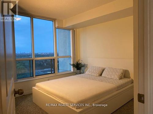1610 - 2545 Erin Centre Boulevard, Mississauga, ON - Indoor Photo Showing Bedroom