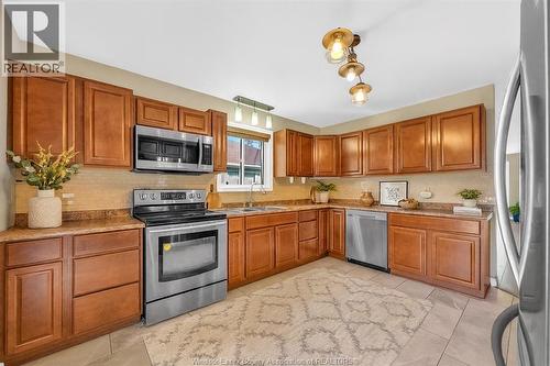 2995 Turner Road, Windsor, ON - Indoor Photo Showing Kitchen