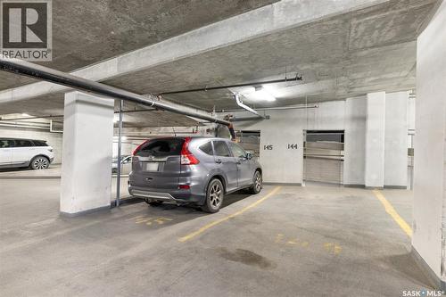 607 2055 Rose Street, Regina, SK - Indoor Photo Showing Garage