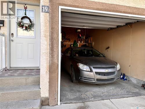 19 2751 Windsor Park Road, Regina, SK -  Photo Showing Garage