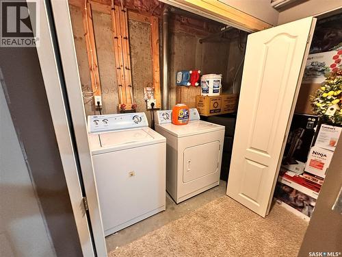 19 2751 Windsor Park Road, Regina, SK - Indoor Photo Showing Laundry Room