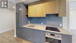 703 - 161 ROEHAMPTON AVENUE  Toronto, ON M4P 0C8