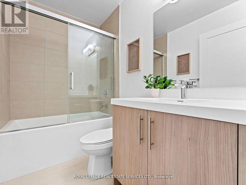 215 - 286 Main Street, Toronto, ON - Indoor Photo Showing Bathroom