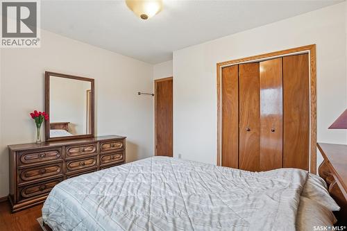 249 Pasqua Street N, Regina, SK - Indoor Photo Showing Bedroom