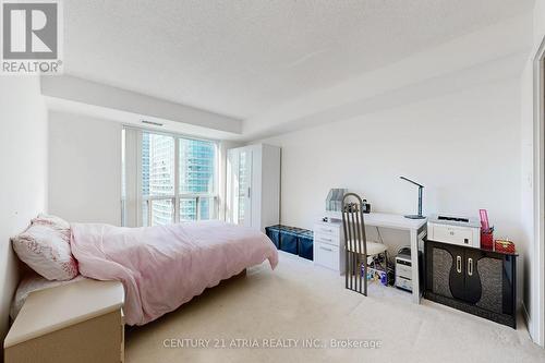 #2002 - 11 Lee Centre Drive, Toronto, ON - Indoor Photo Showing Bedroom