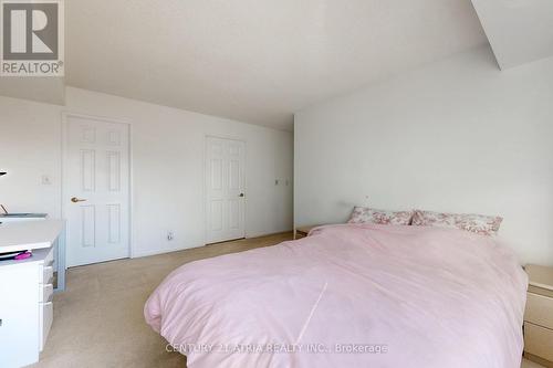 #2002 - 11 Lee Centre Drive, Toronto, ON - Indoor Photo Showing Bedroom