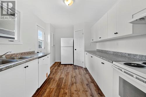 524 Main Road, Whitbourne, NL - Indoor Photo Showing Kitchen With Double Sink