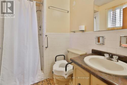 2288 Hensall Street, Mississauga, ON - Indoor Photo Showing Bathroom