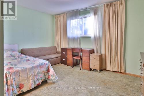 2288 Hensall Street, Mississauga, ON - Indoor Photo Showing Bedroom