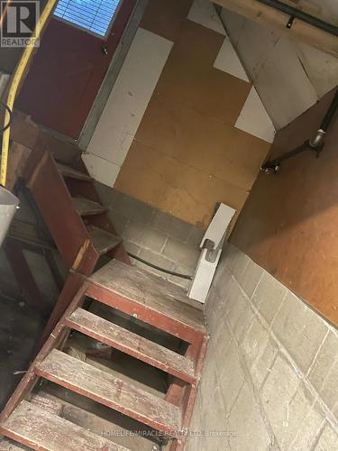 5607 Tenth Line, Erin, ON - Indoor Photo Showing Other Room