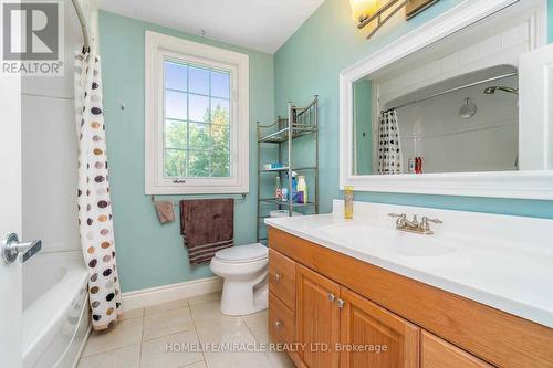 5607 Tenth Line, Erin, ON - Indoor Photo Showing Bathroom
