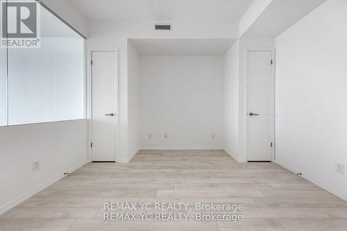 5104 - 197 Yonge Street, Toronto, ON - Indoor Photo Showing Other Room