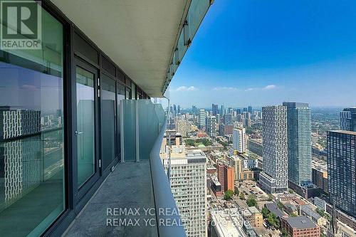 5104 - 197 Yonge Street, Toronto, ON - Outdoor