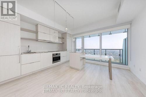 5104 - 197 Yonge Street, Toronto, ON - Indoor Photo Showing Other Room